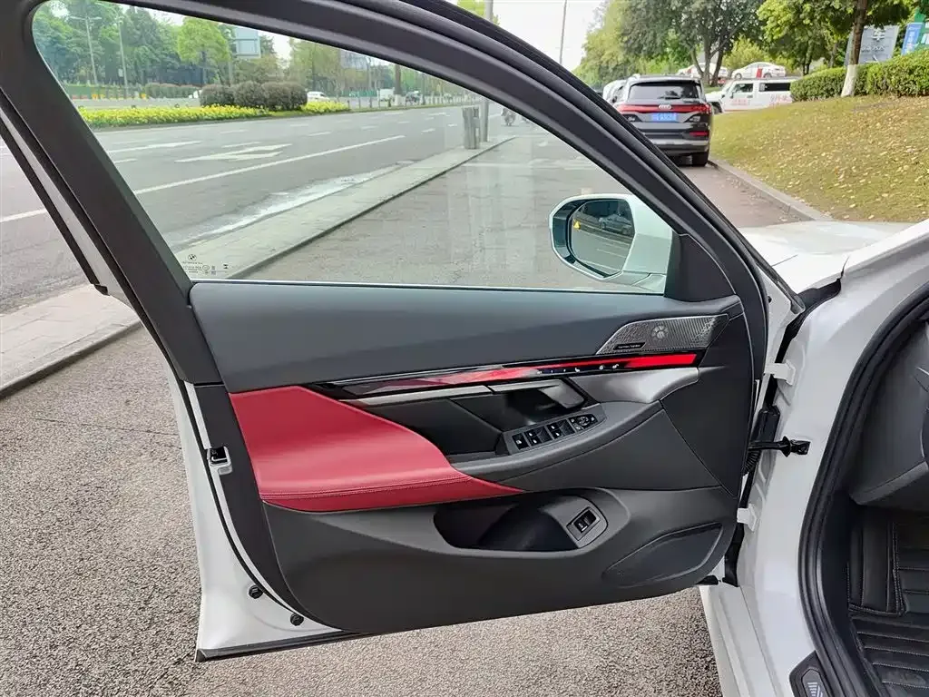 BMW i5 2025 из CN, фото 10