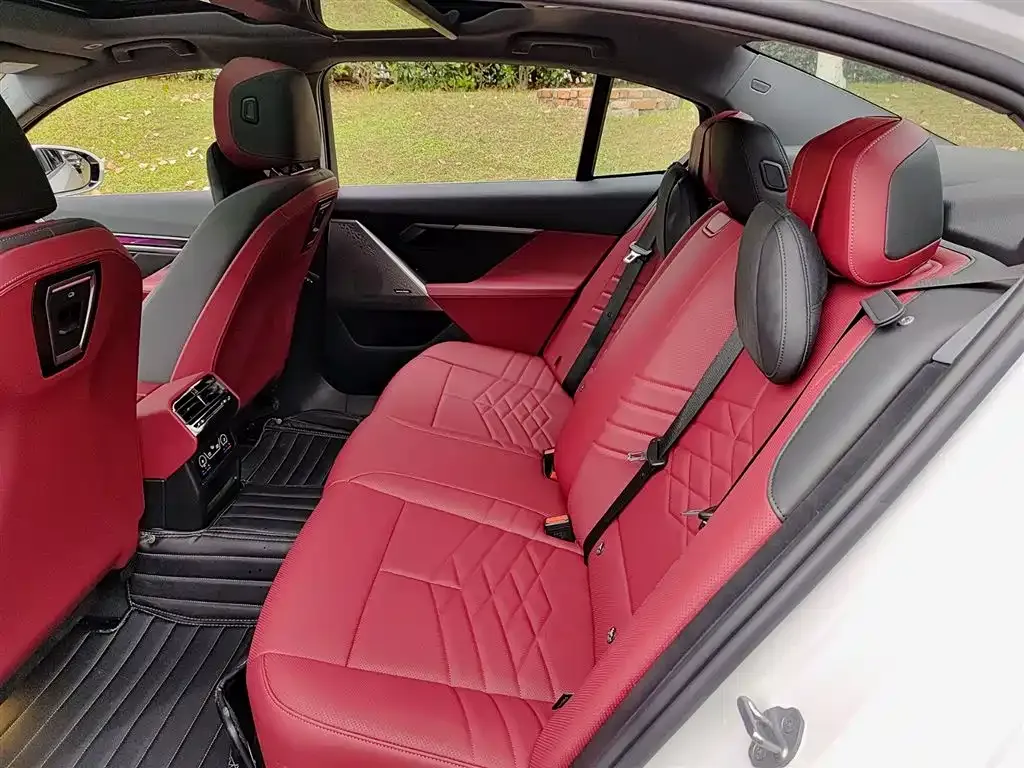 BMW i5 2025 из CN, фото 3