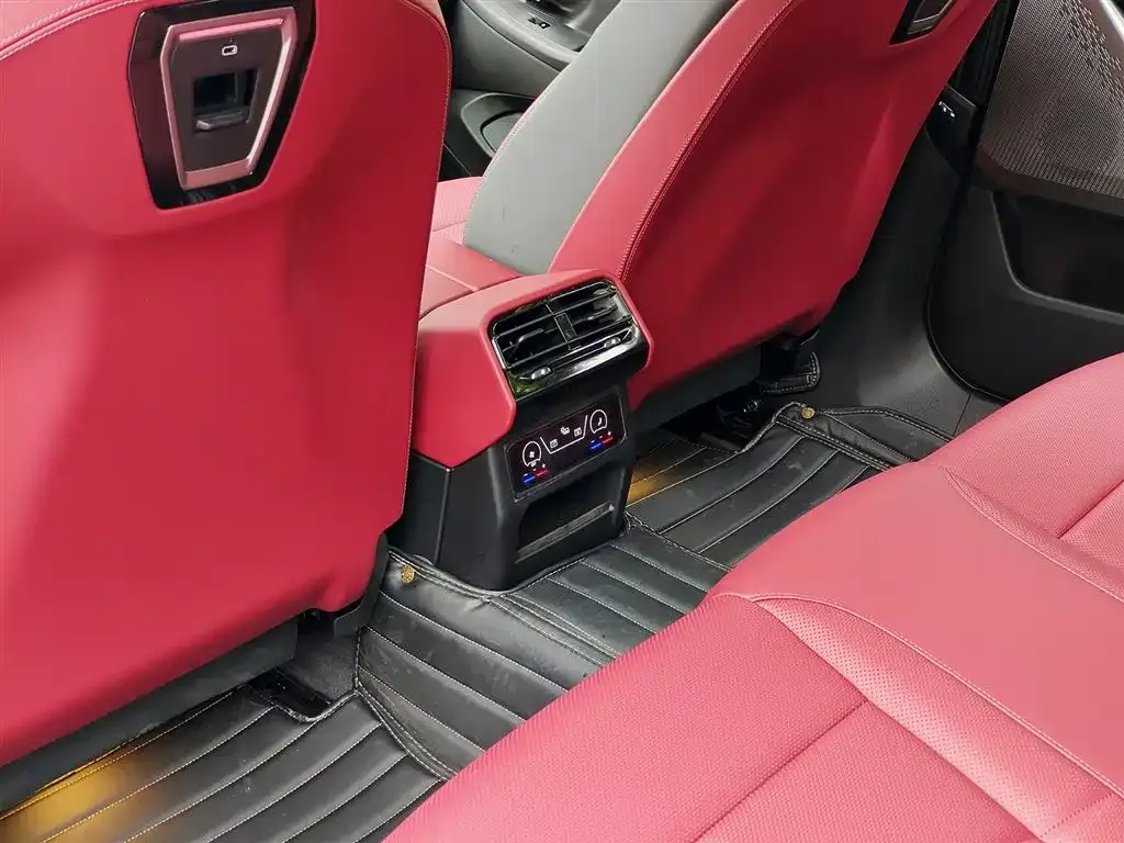 BMW i5 2025 из CN, фото 6