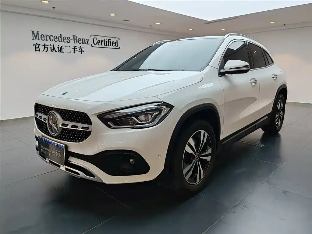 Mercedes-Benz GLA — фото 1