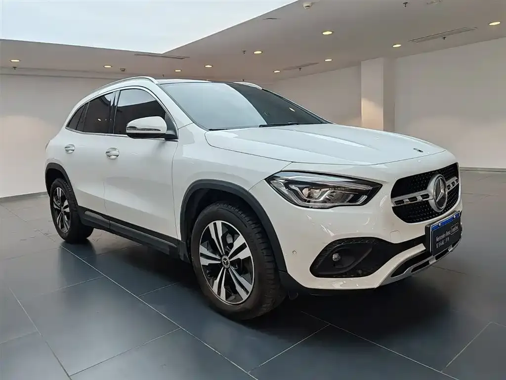 Mercedes-Benz GLA — фото 8
