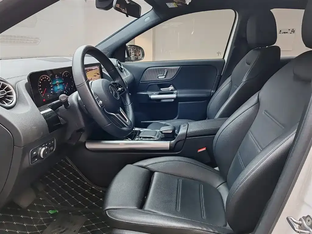 Mercedes-Benz GLA — фото 7