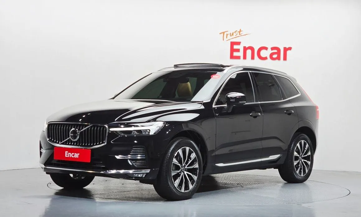 Volvo XC60 — фото 1