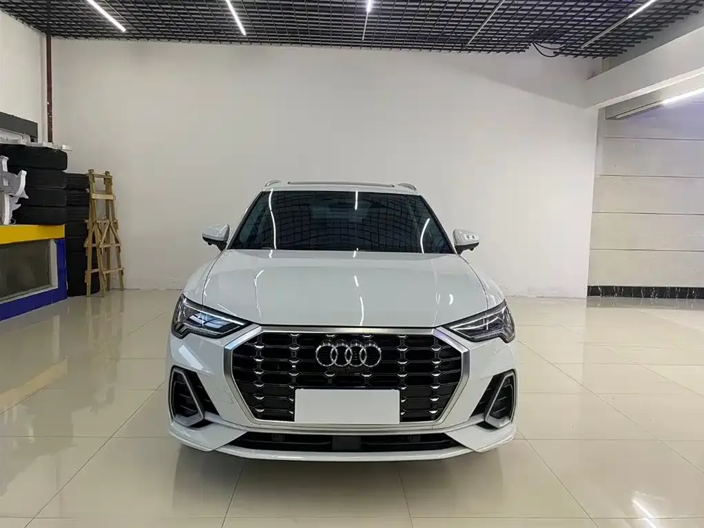 Audi Q3 — фото 10