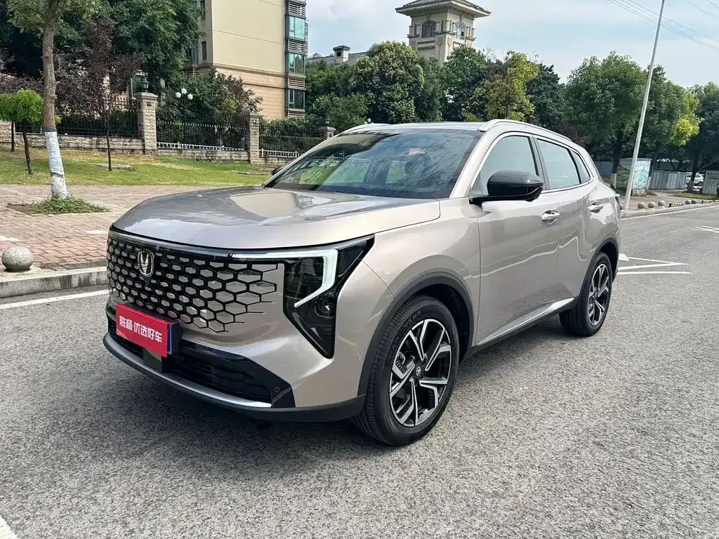 Changan CS55PLUS — фото 1