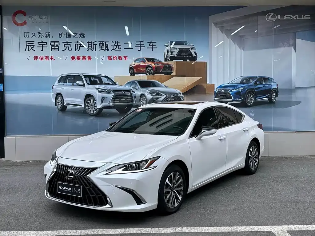 Lexus ES — фото 1