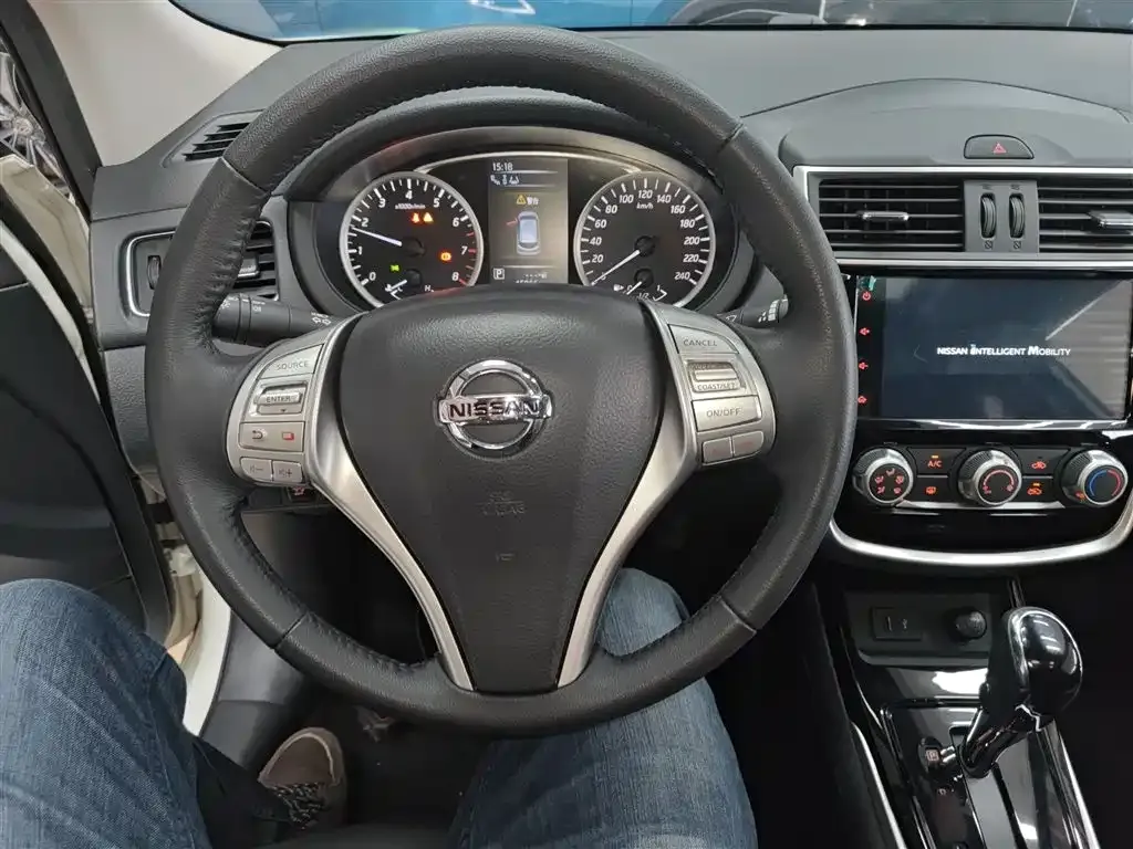 Nissan Tiida 2022 из CN, фото 7