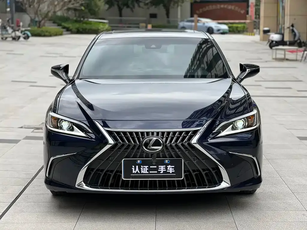 Lexus ES — фото 5