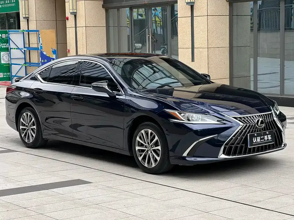 Lexus ES — фото 9