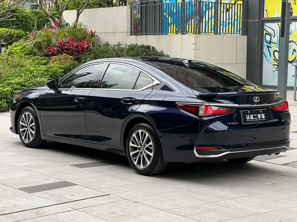 Lexus ES — фото 2