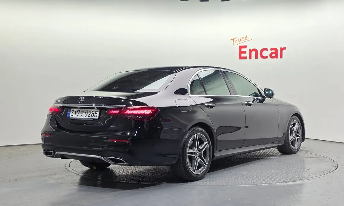 Mercedes-Benz E-Class 2023 из KR, фото 2