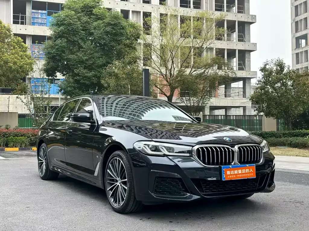BMW 5 Series — фото 2