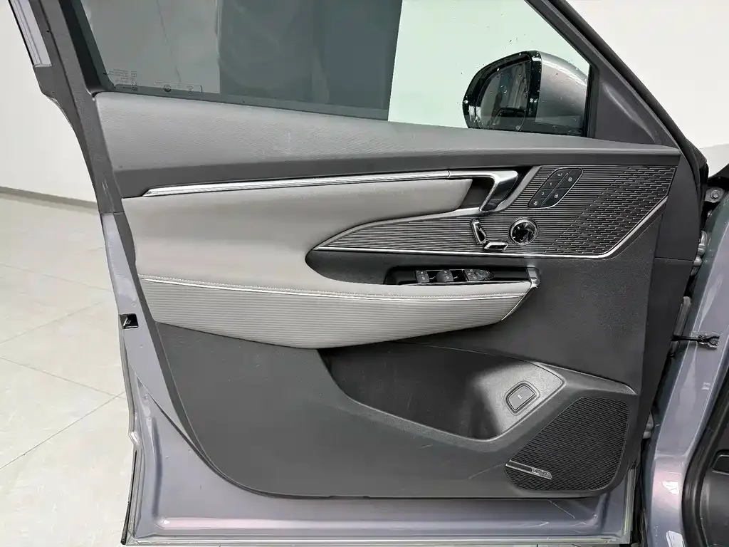 Buick E5 2025 из CN, фото 3