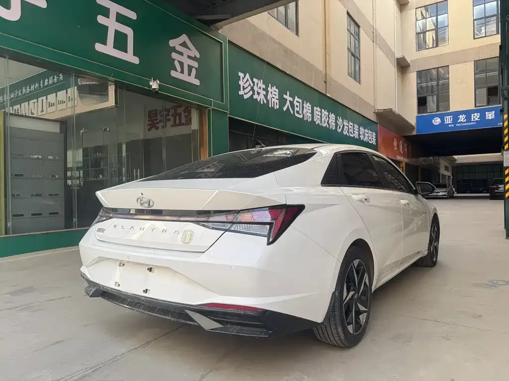 Hyundai Elantra 2022 из CN, фото 8