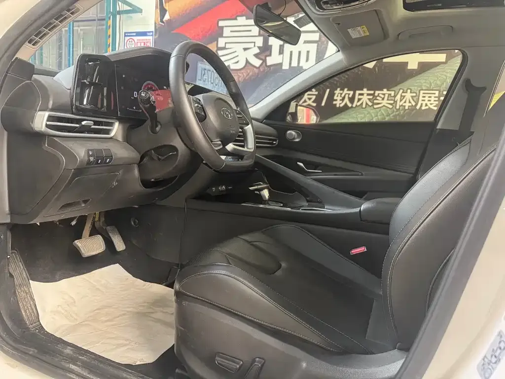 Hyundai Elantra 2022 из CN, фото 4