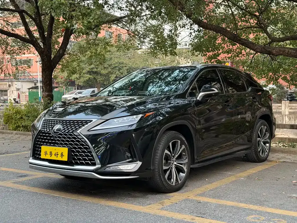 Lexus RX — фото 1