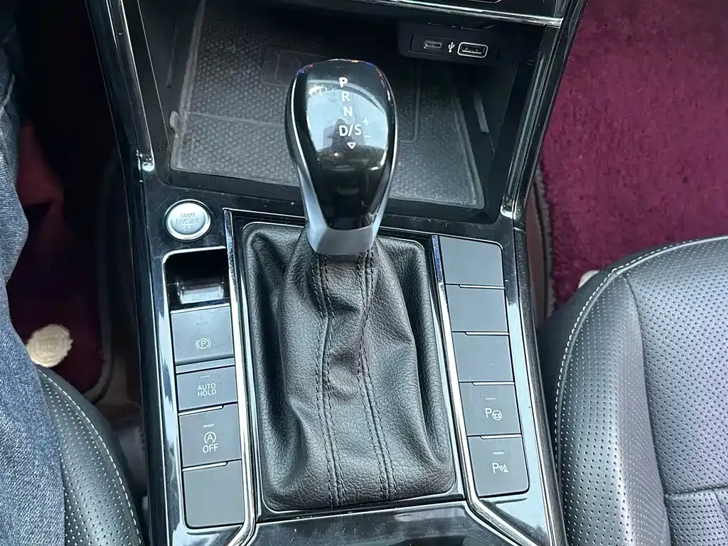 Volkswagen Passat — фото 10