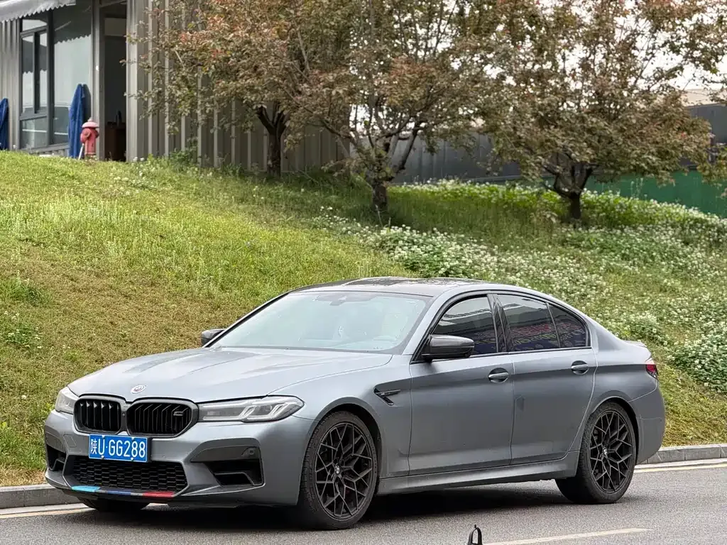 BMW M5