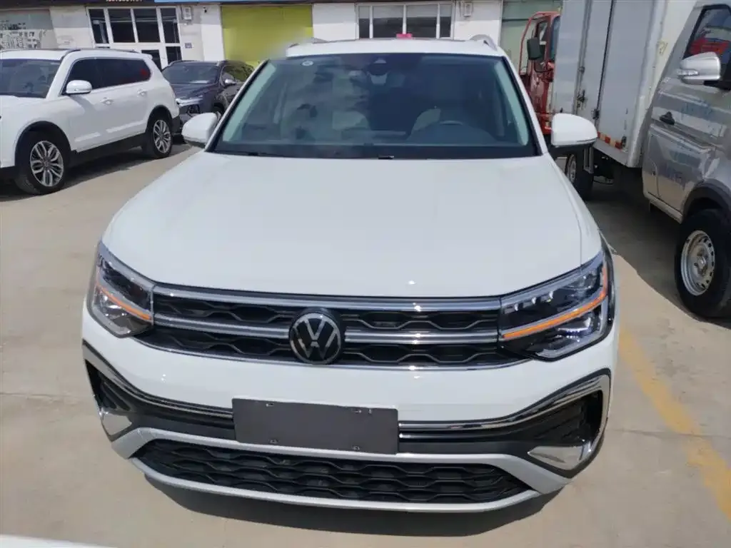 Volkswagen Tharu — фото 2