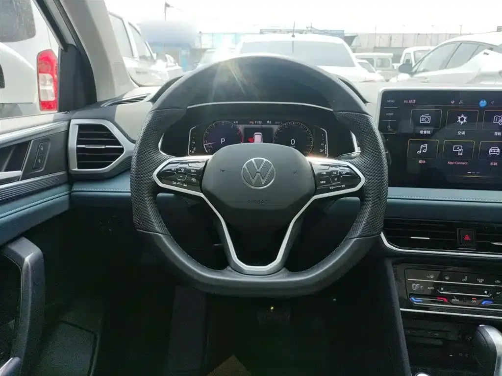 Volkswagen Tharu — фото 9