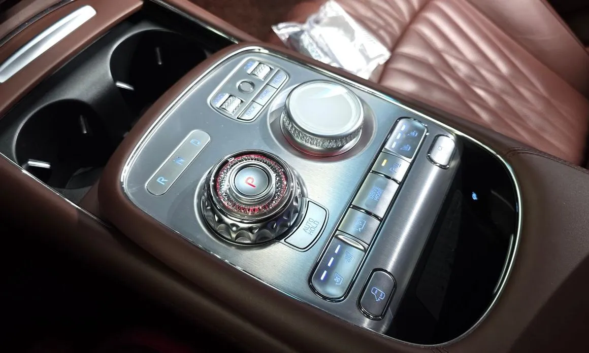 Genesis G90 — фото 9