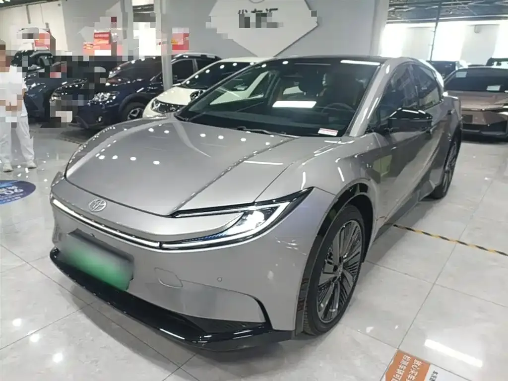 Toyota bZ5