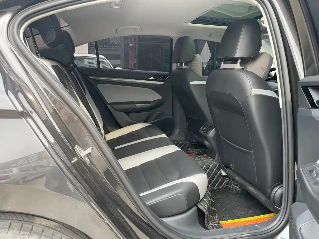 Volkswagen Bora 2022 из CN, фото 5