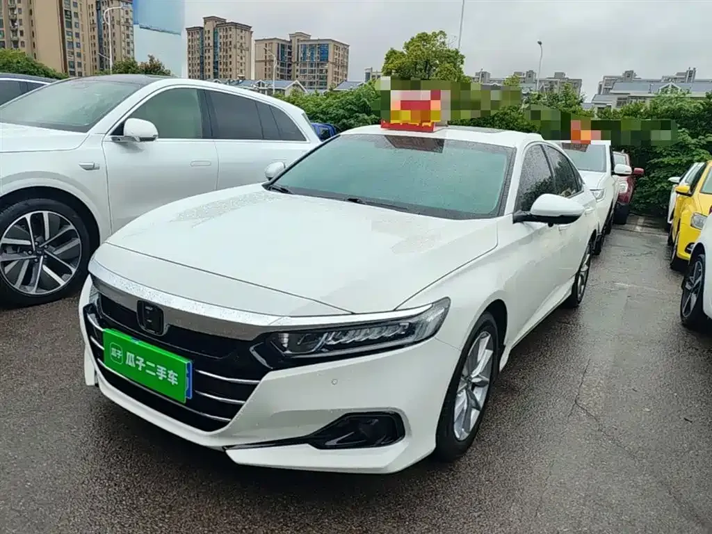 Honda Accord — фото 8