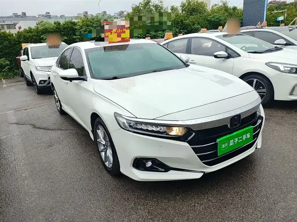 Honda Accord — фото 10