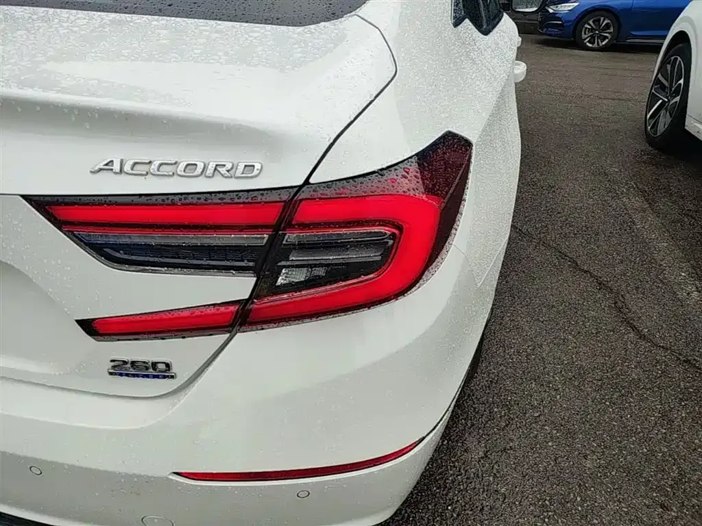 Honda Accord — фото 5