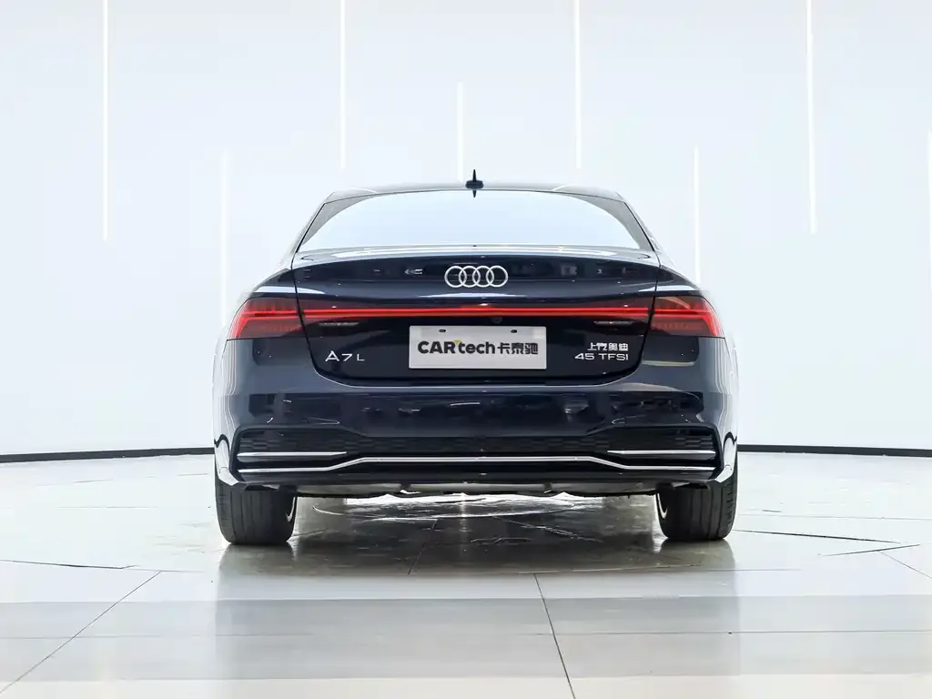 Audi A7L 2024 из CN, фото 7