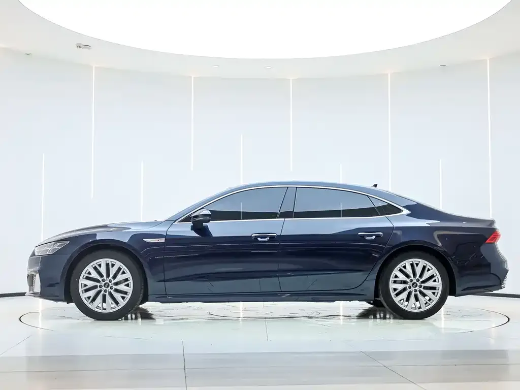 Audi A7L 2024 из CN, фото 8