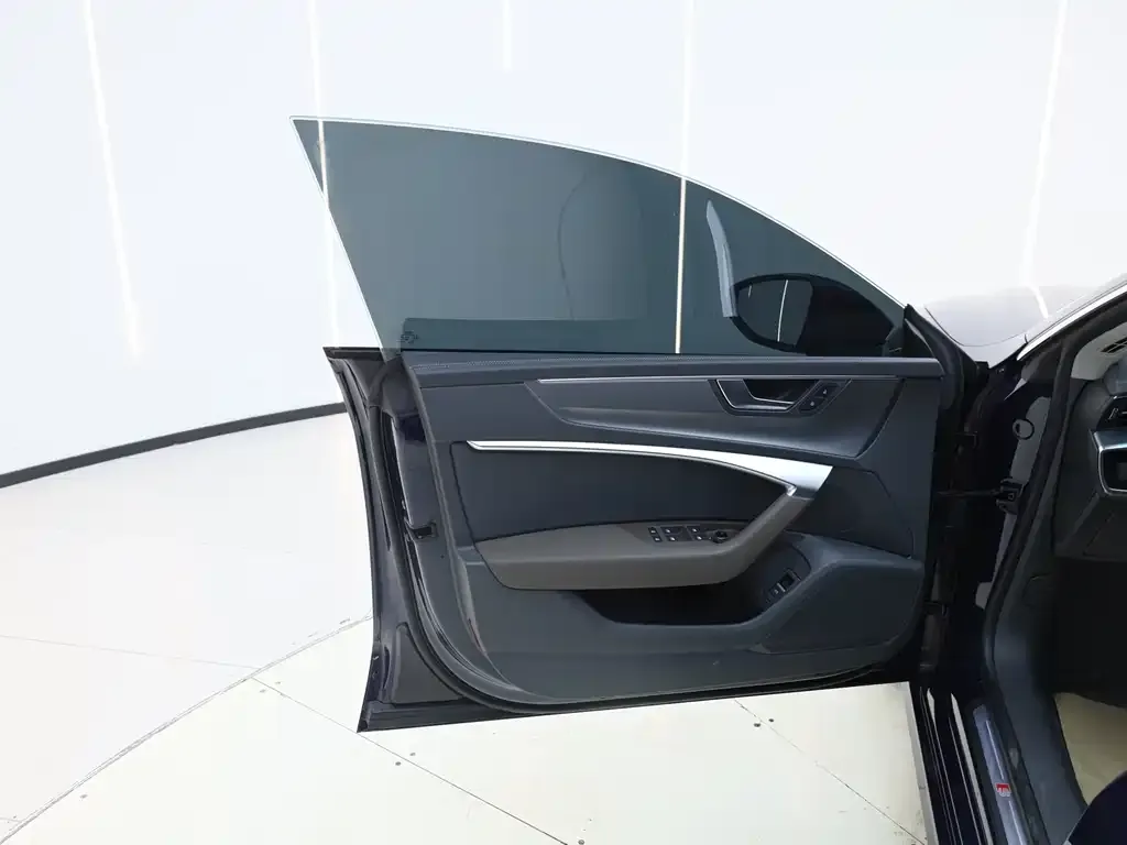 Audi A7L 2024 из CN, фото 5