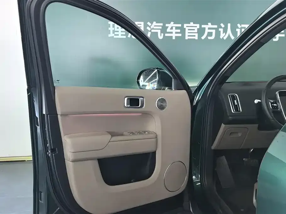 Li Auto L9 2025 из CN, фото 5