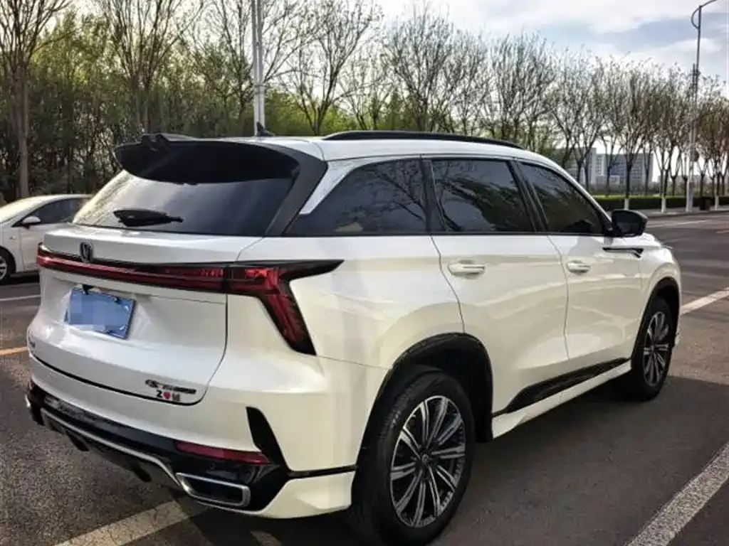Changan CS75PLUS — фото 3