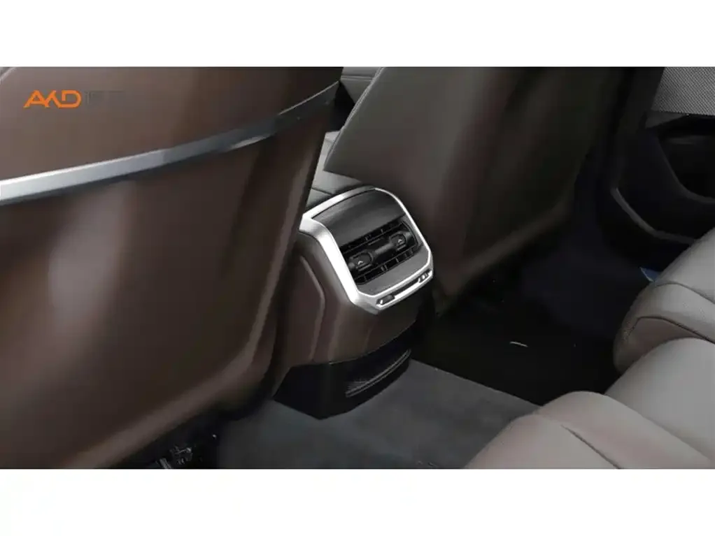 BMW 7 Series 2023 из CN, фото 4