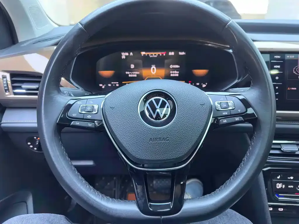 Volkswagen Tharu — фото 6