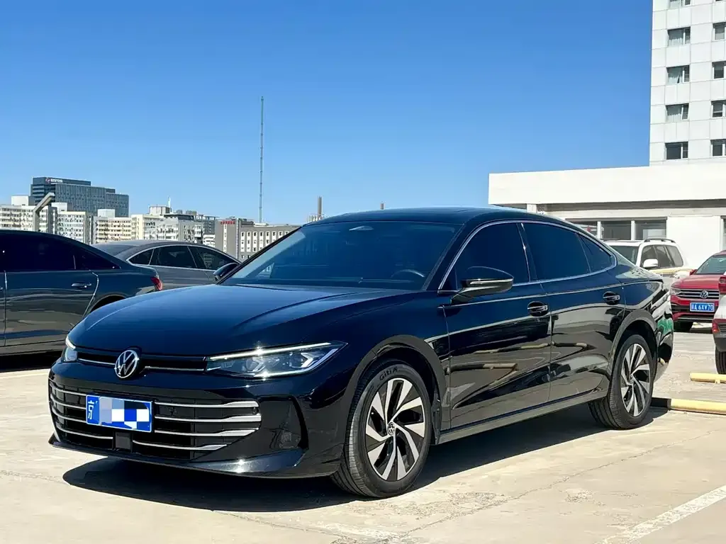 Volkswagen Passat — фото 1