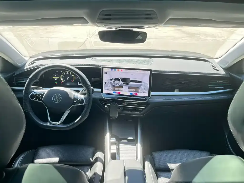 Volkswagen Passat — фото 4