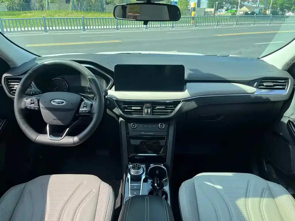 Ford Escape 2023 из CN, фото 4