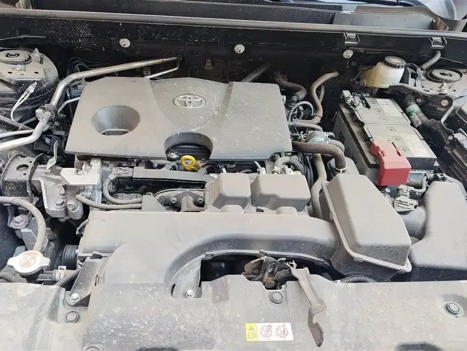 Toyota RAV4 2025 из CN, фото 8
