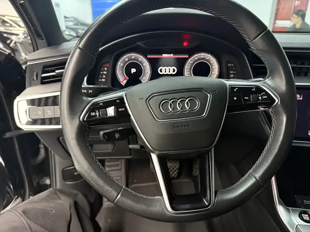 Audi A6L — фото 5