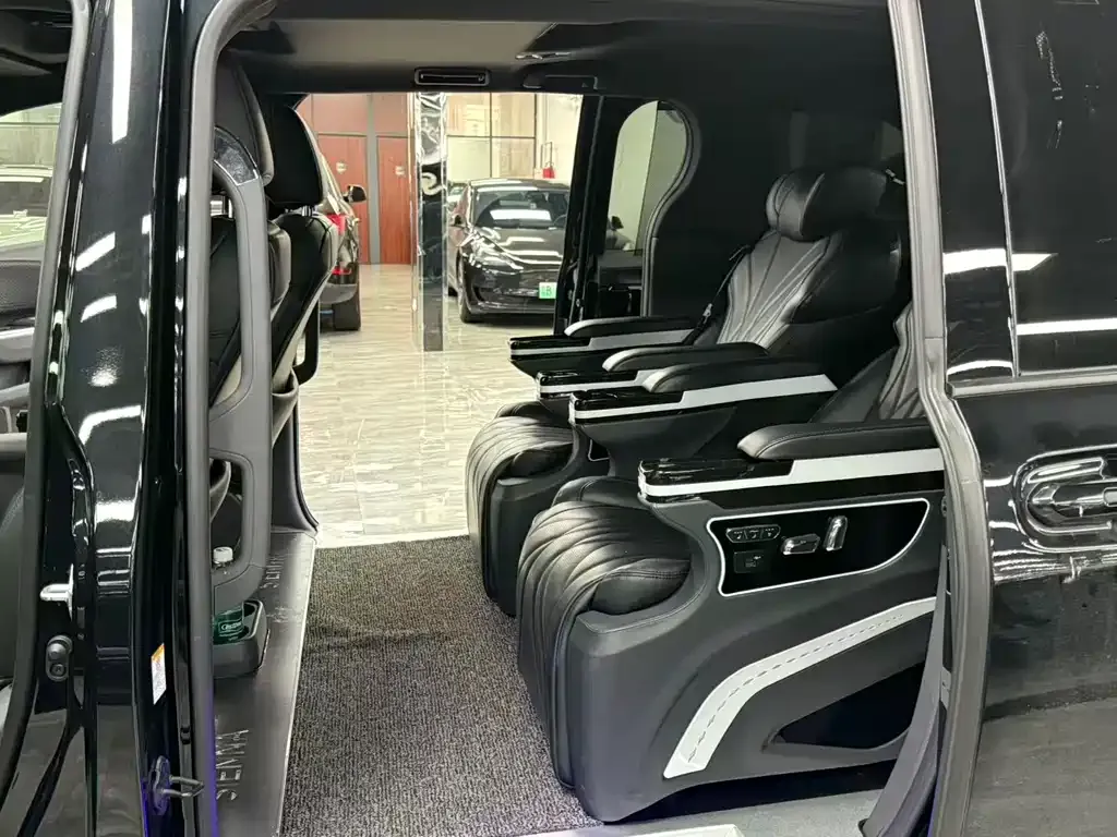 Toyota Sienna — фото 4