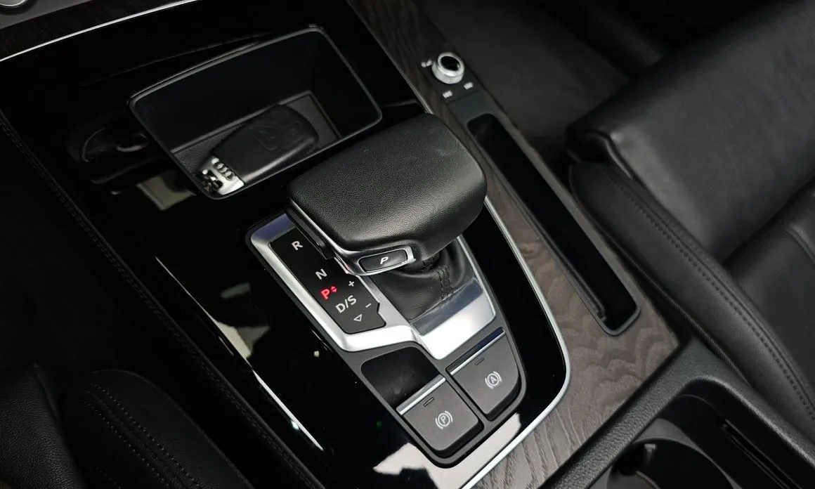 Audi Q5 2023 из KR, фото 2