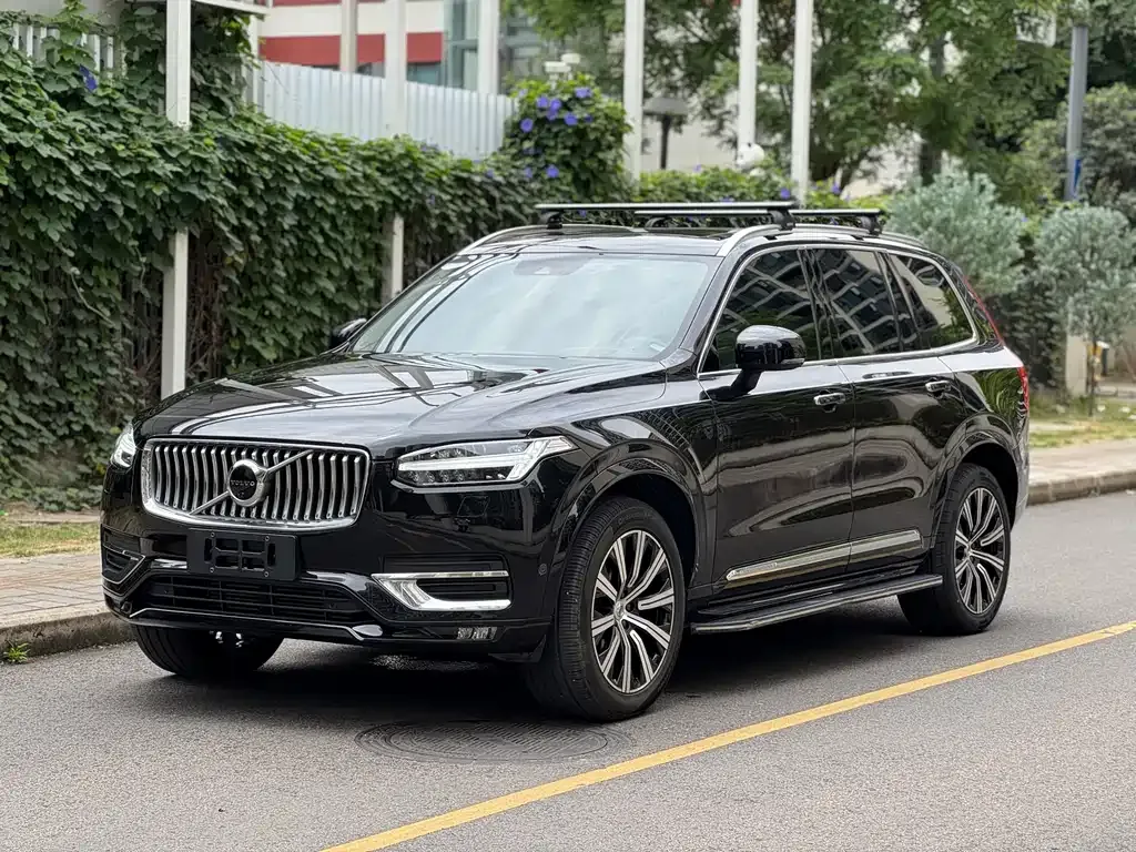 Volvo XC90 — фото 1