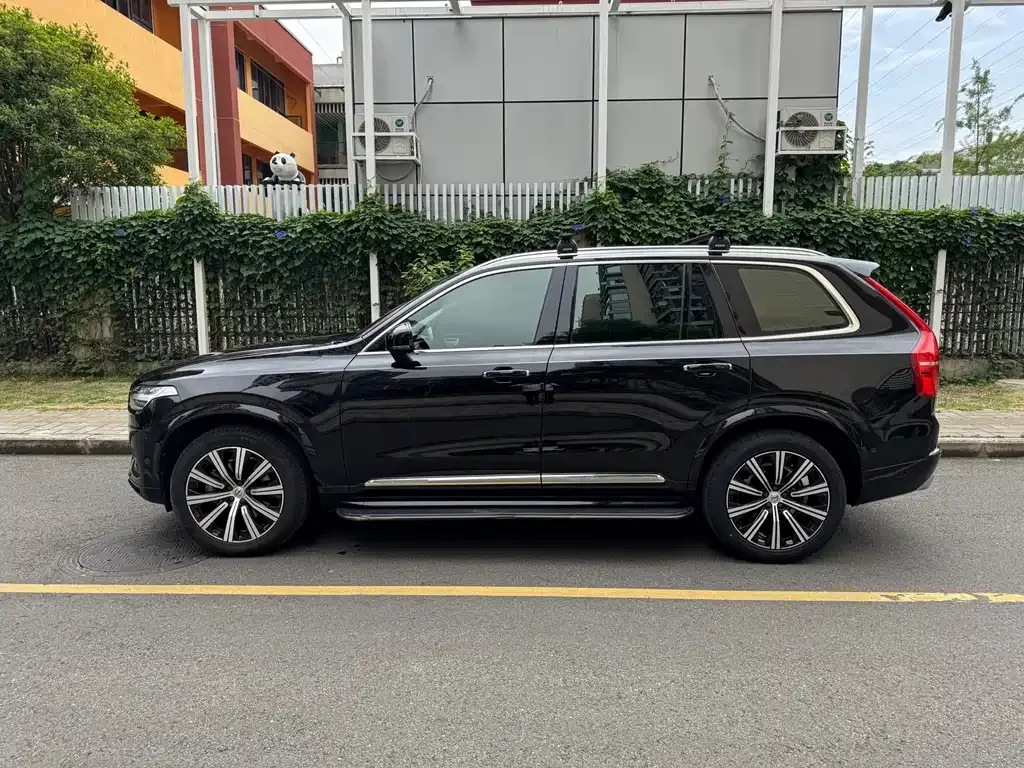 Volvo XC90 — фото 9