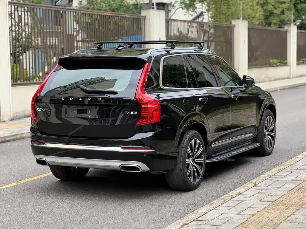 Volvo XC90 — фото 8