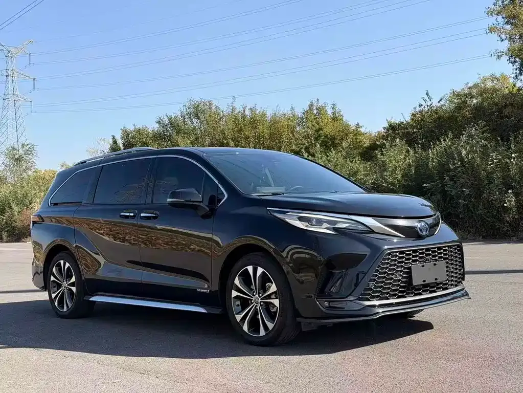 Toyota Granvia — фото 5