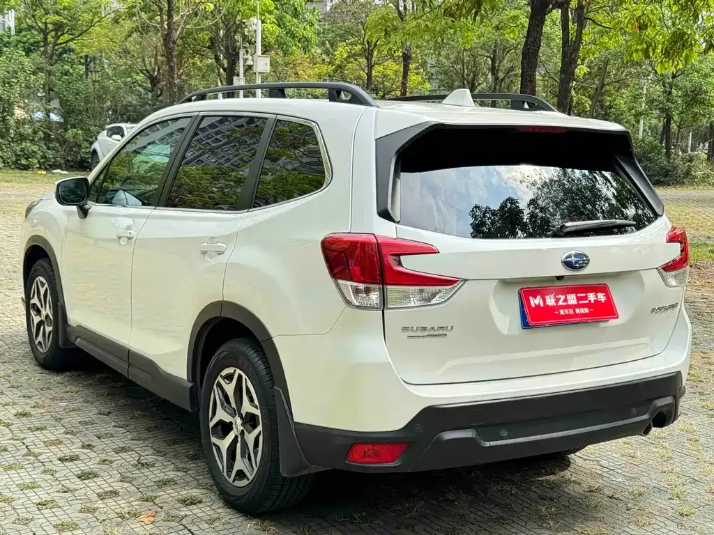Subaru Forester 2023 из CN, фото 2