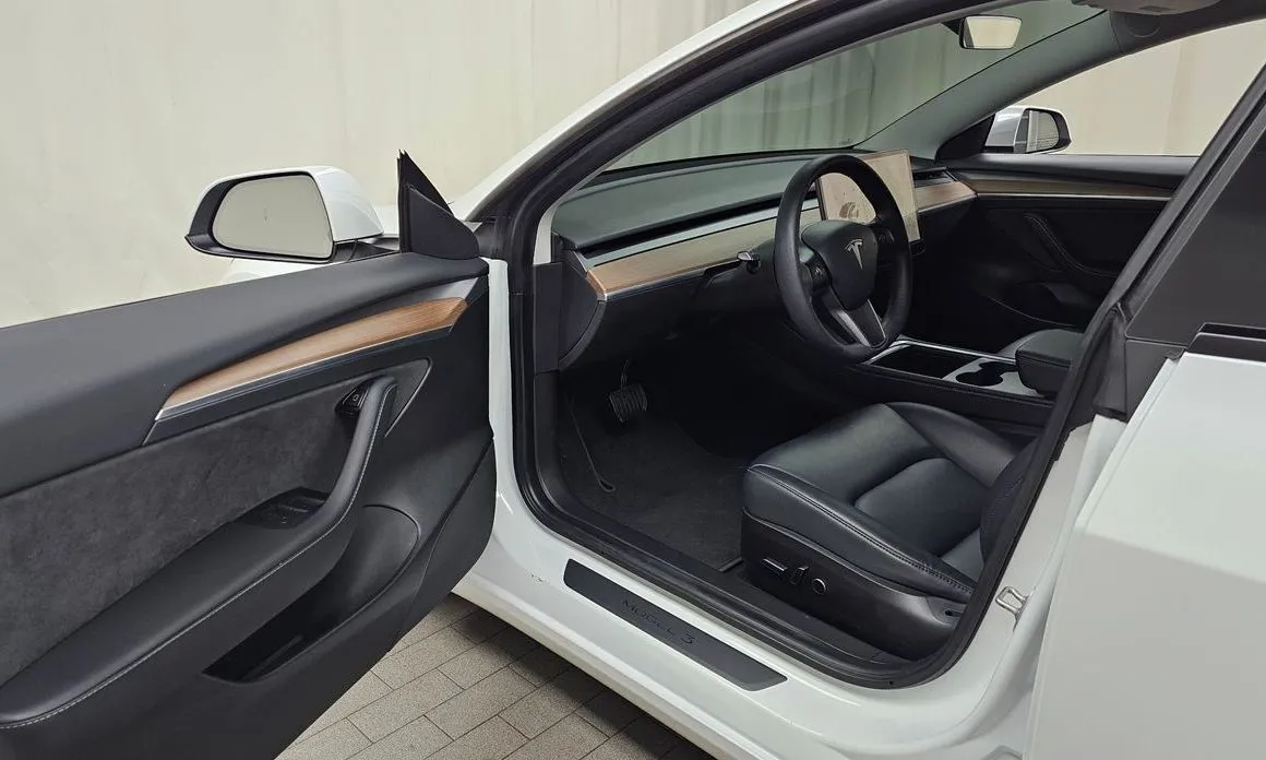 Tesla Model 3 — фото 6